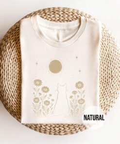 Alternative view of Minimalist Cat Lover T-Shirt